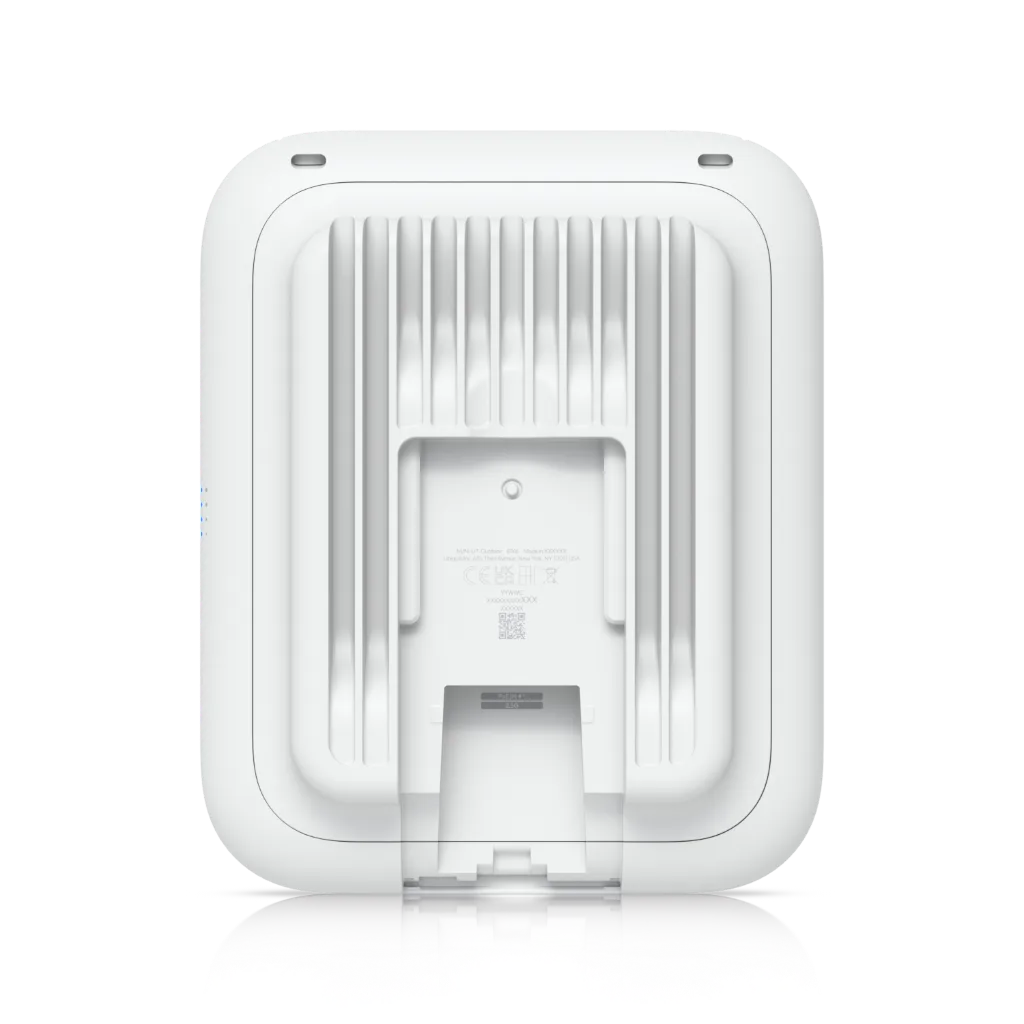 U7-Outdoor.webp